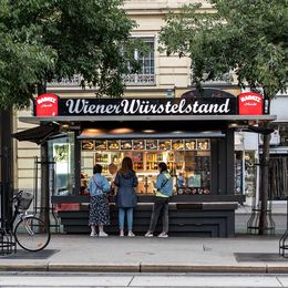 Wiener Würstelstand