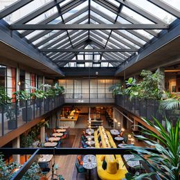 Das ganze Haus wird bespielt.