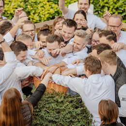 Die Ergebnisse der Auslosung bleiben bis zum Dinner geheim