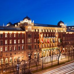 Das Palais liegt am Wiener Schottenring