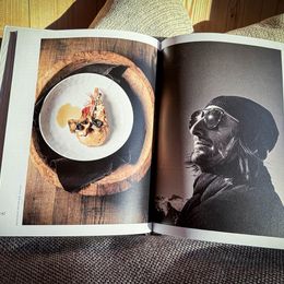 © Jürgen Schmücking / Lehmann Blick ins Buch (Domink Utassy)