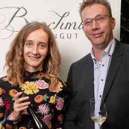 Winzerin Kathrin Brachmann und Gastgeber Jürgen Geyer