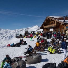 Die Kristallhütte versprüht einen Hauch St. Moritz