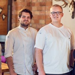 Sonja Planeta (Essen vor Ort) mit Fabian Schasching, Maximilian Eichberger & Elena Schwam (Markthof)