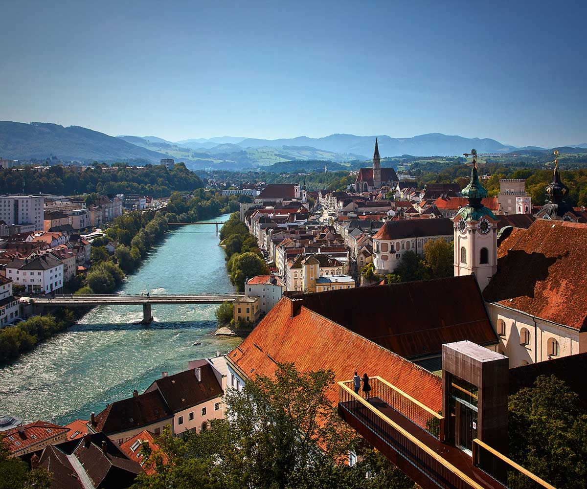 Die Steyrer Altstadt mit Blick ins Ennstal