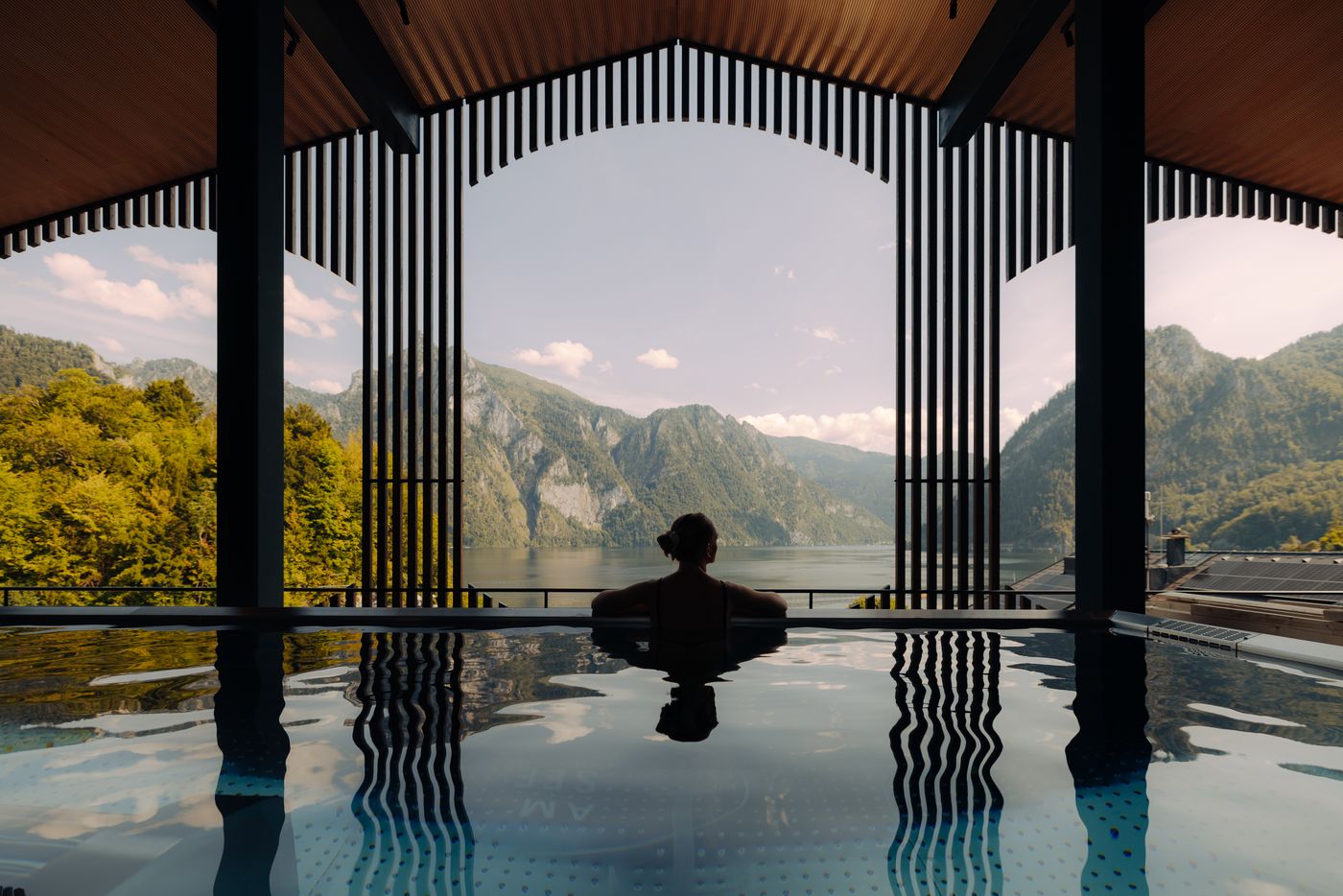 Infinity Pool im Rooftop BergSpa