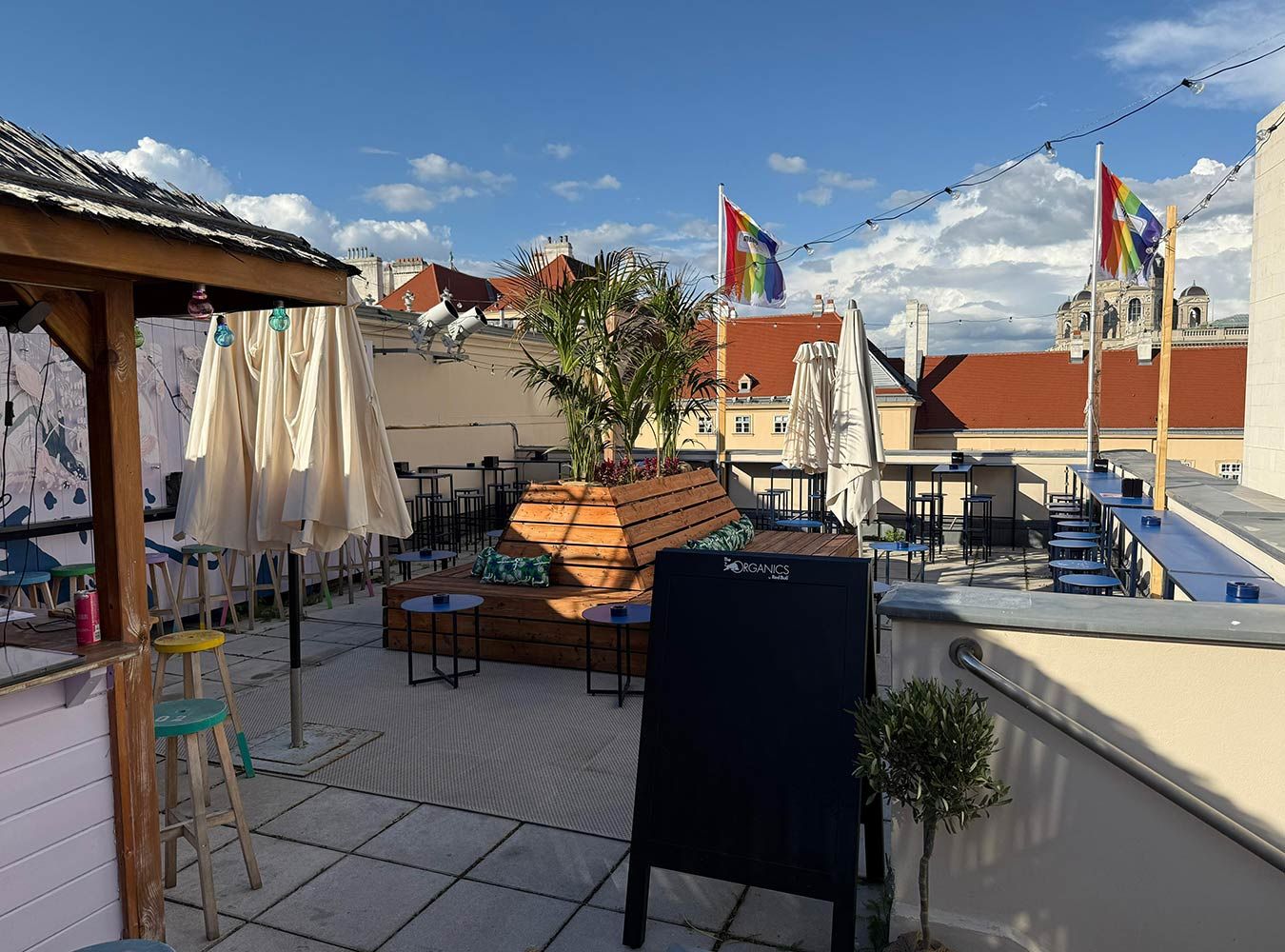 Mango Sky Bar