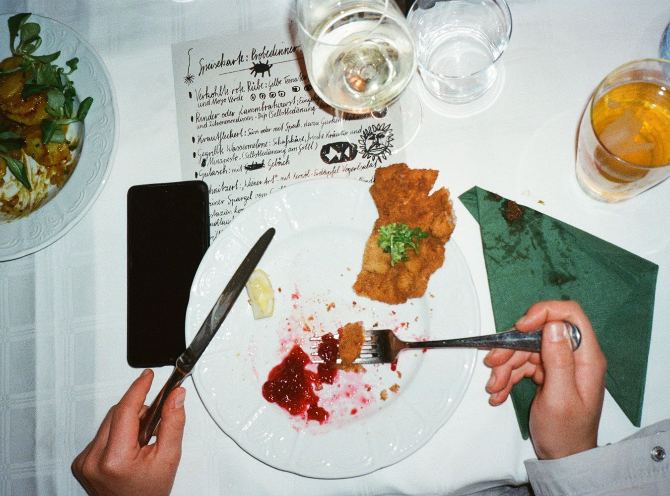 © Apollonia Theresa Bitzan Im „Wirtshaus zum dritten Tage“ steht nicht nur das Schnitzel wieder auf der Karte.
