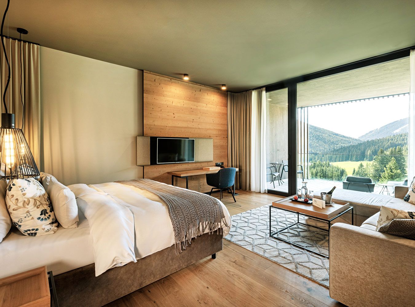 © Almwellness Hotel Pierer / Harald-Eisenberger Idyllischer Blick in die Natur