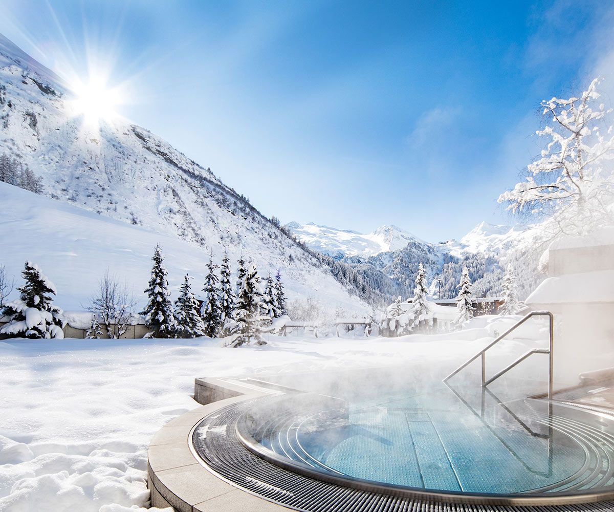 Panorama-Außen-Whirlpool mit Gletscherblick