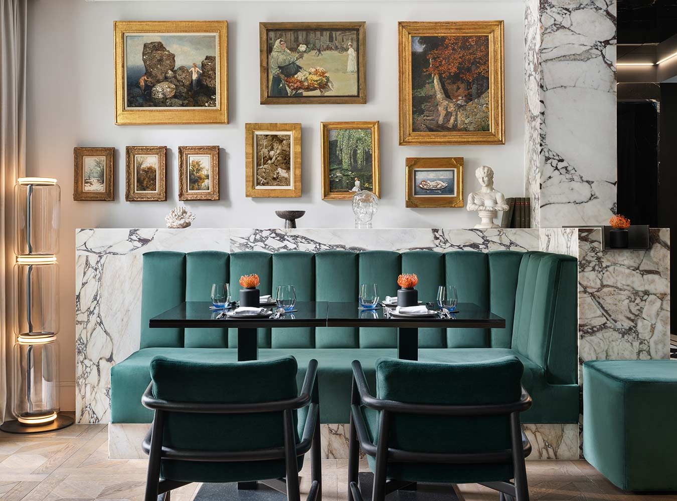 Glasswing Bar & Bistro