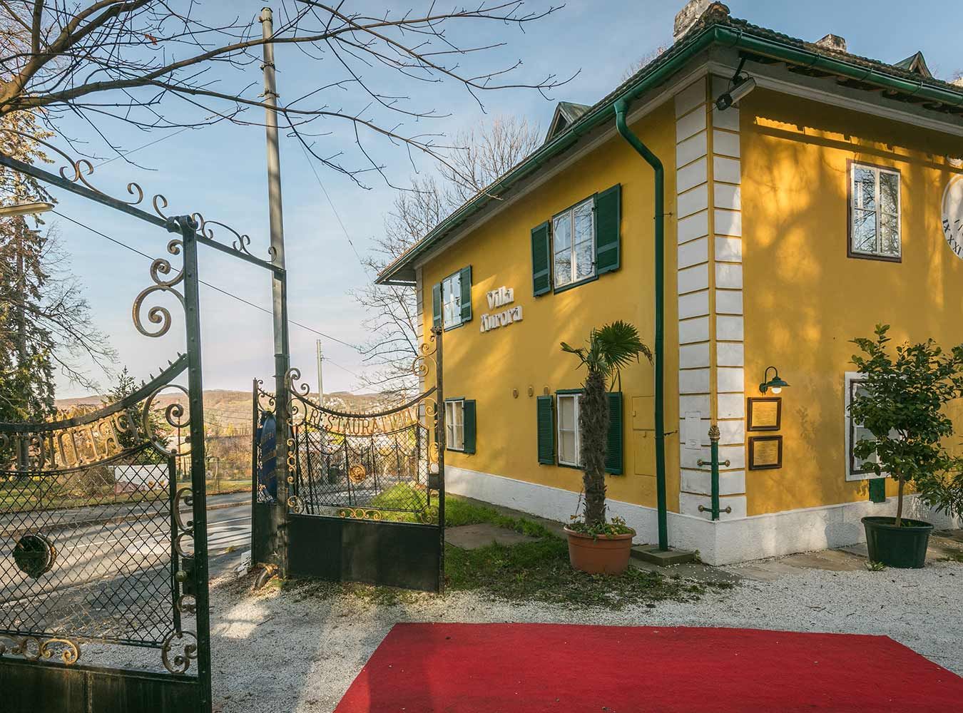 Villa Aurora
