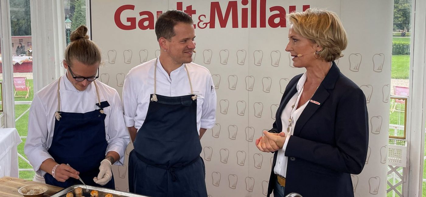 Max Natmessnig bei der Gault&Millau Genussmesse mit Martina Hohenlohe