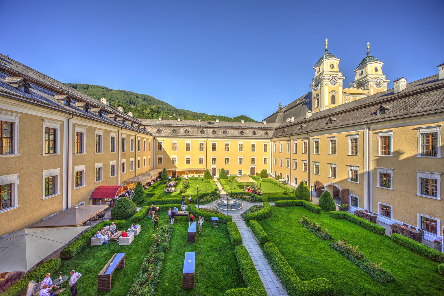 Schlosshotel Mondsee null