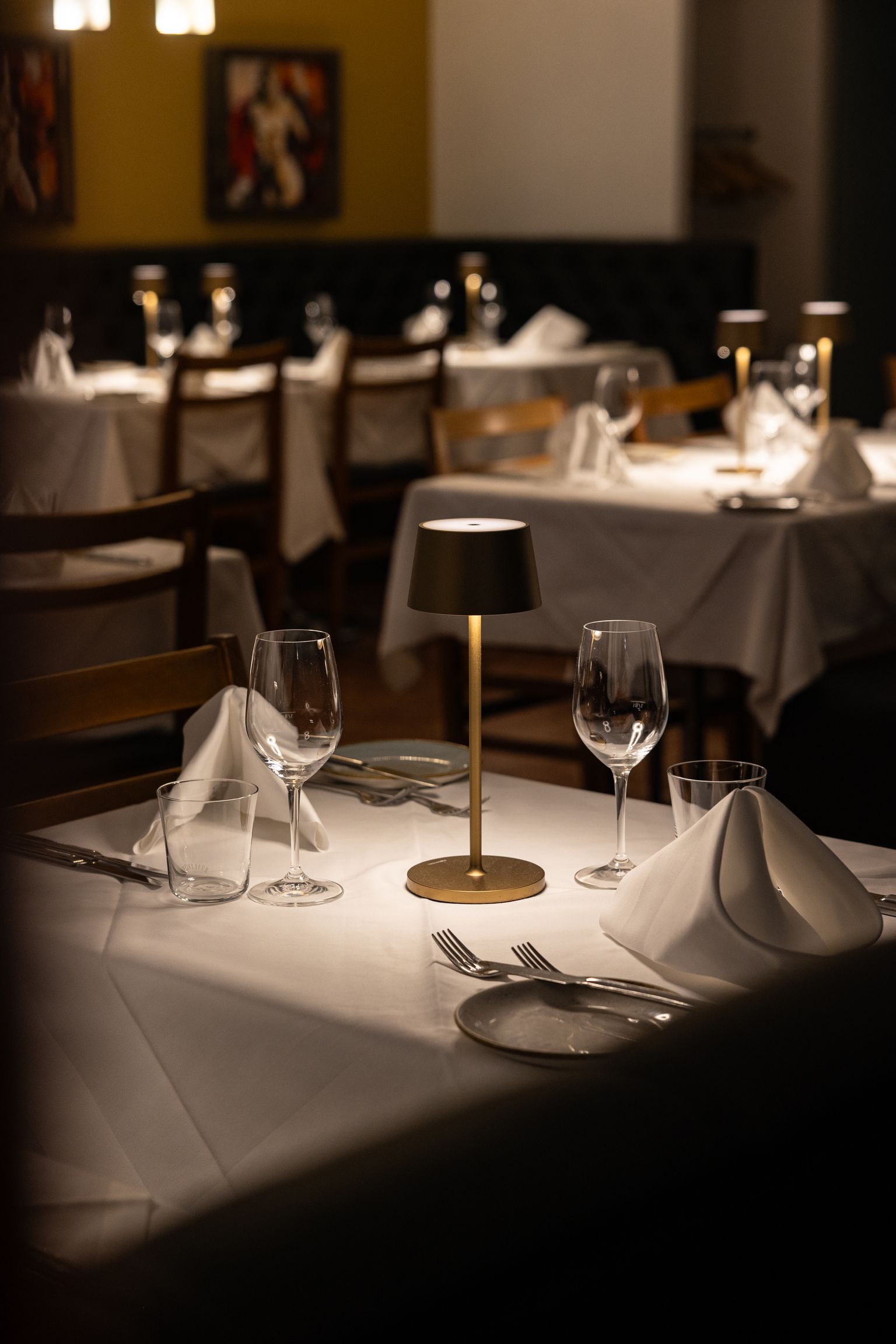 ef16 Restaurant null