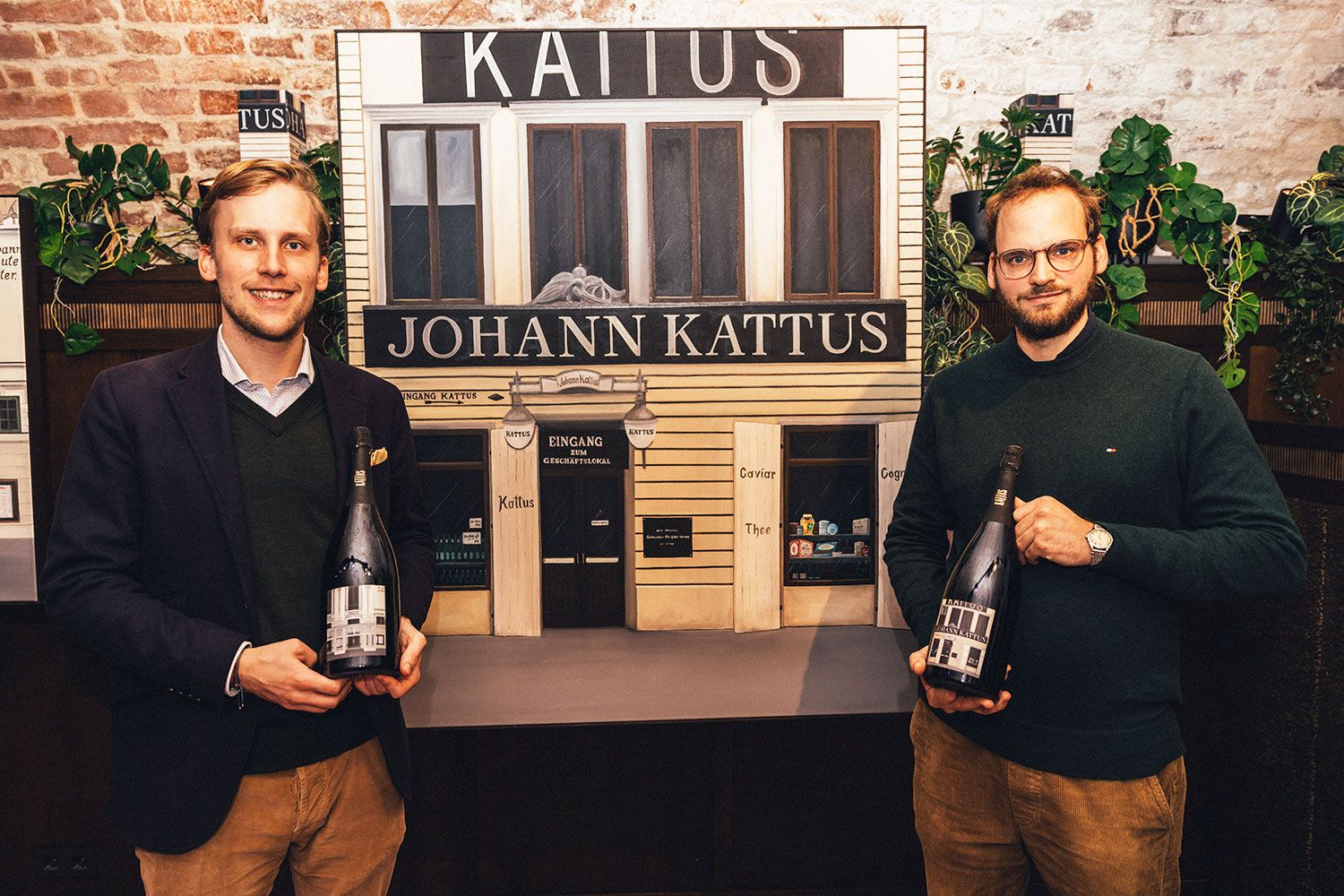 Kattus und Fitz mit dem Kattus-Gründerhaus als Design-Entwurf