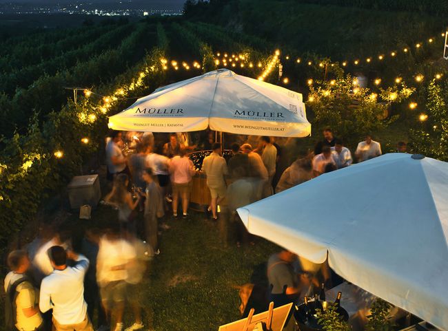 © Weingut Müller Bottle Beats im Chalet Eichbühel bei Krustetten