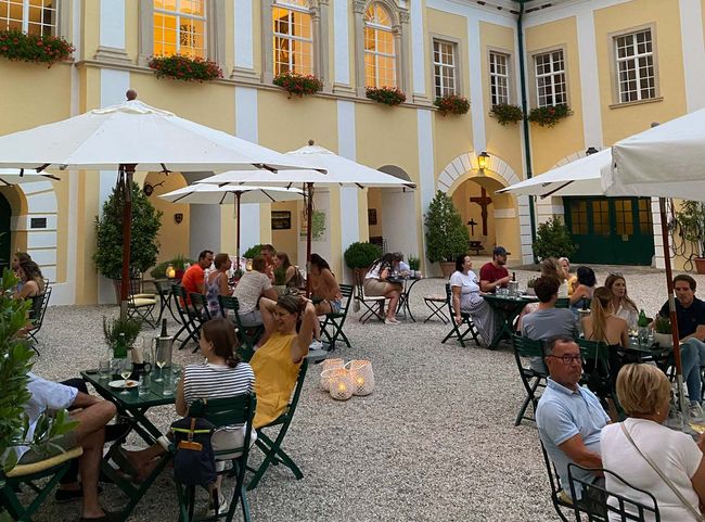 © Schloss Gobelsburg / Heuriger im Schloss
