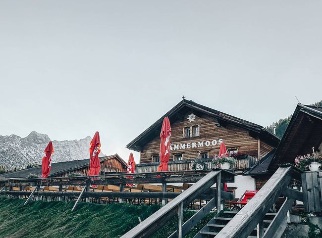 © Jürgen Schmücking Die Hämmermoosalm wird ganzjährig betrieben