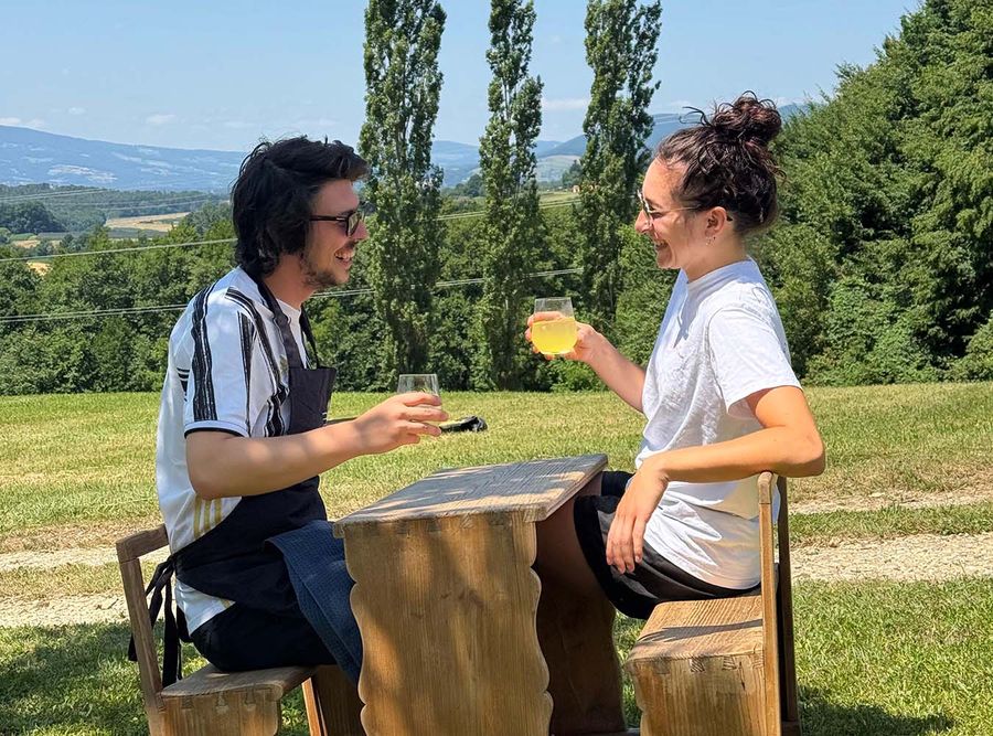 Das „Hostanposcha"-Duo lädt zum Sonntags Bratl