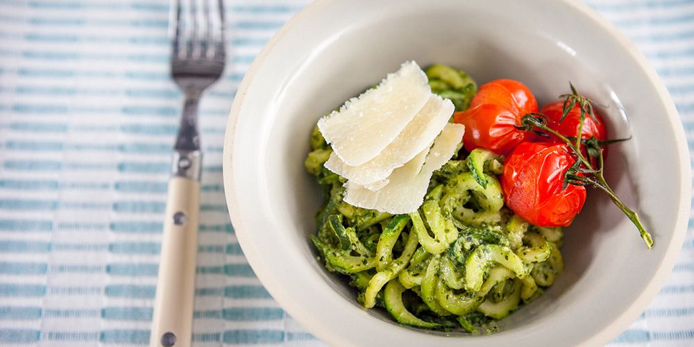 Zucchini mit Pesto und Parmigiano Reggiano