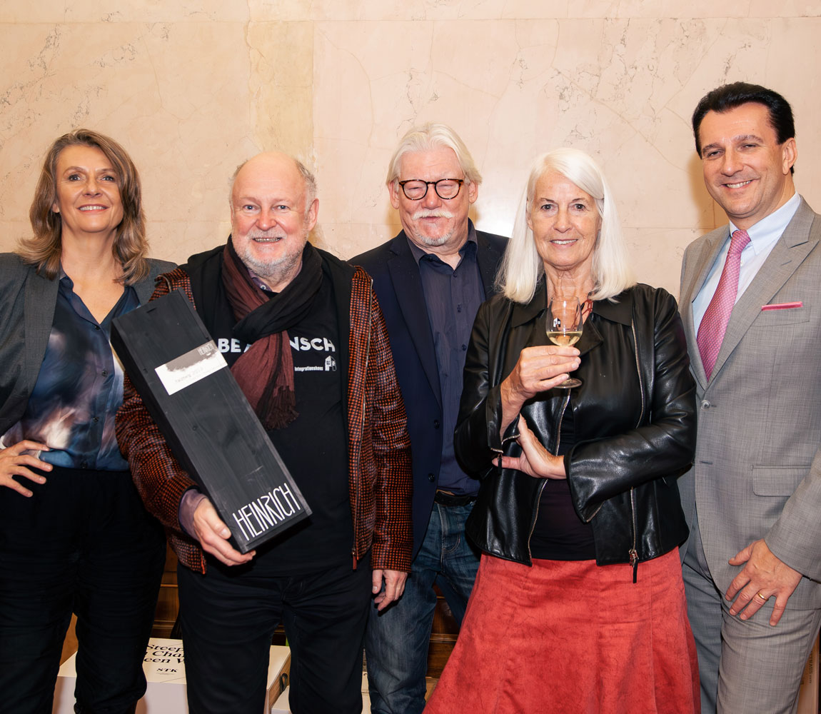 ▷ Wine auction for a good cause – News – 2023
