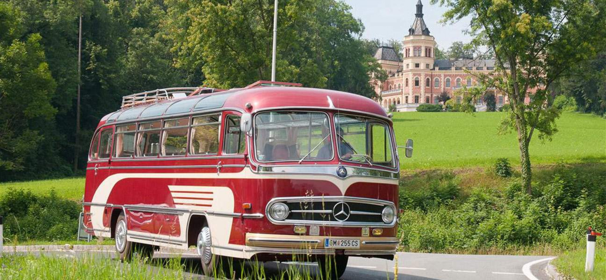 Knödelfahrt mit dem Oldtimer-Bus