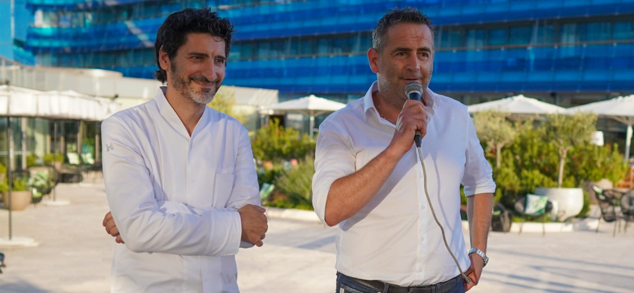 TIAN-Küchenchef Paul Ivic und Hoteldirektor Georg Unterkircher freuen sich über die gelungene Kooperation 